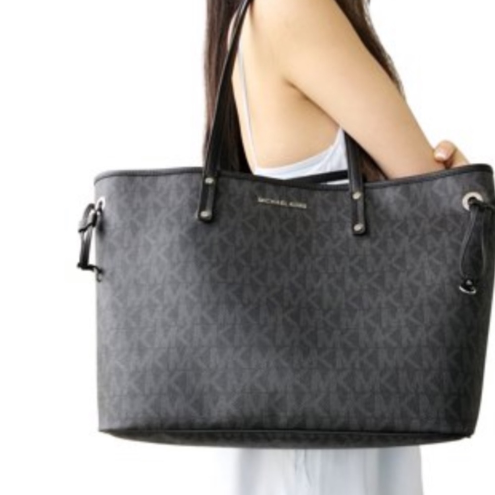 Large MICHAEL KORS drawstring tote